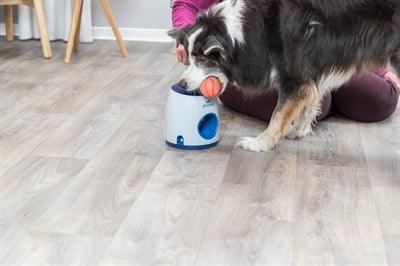Trixie Dog Activity Strategiespel Ball&Treat Wit / Blauw 17X17X18 CM - Pet4you